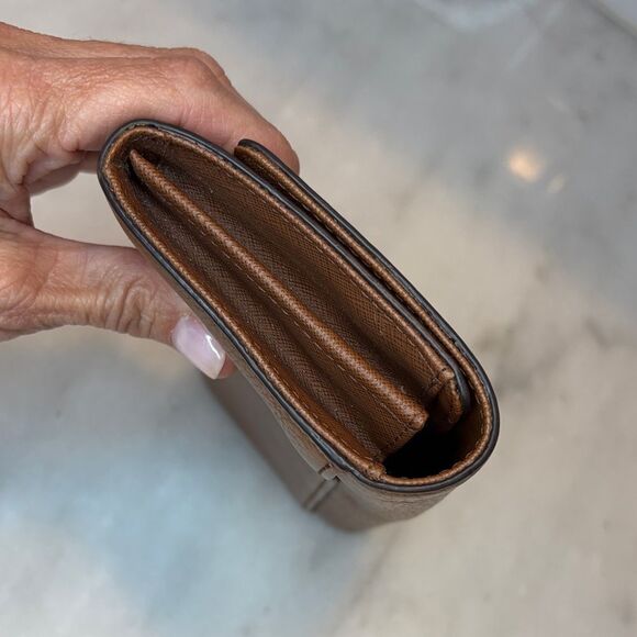 Michael Kors Pebbled Leather Fulton Flap Medallion Wallet - Picture 10 of 16